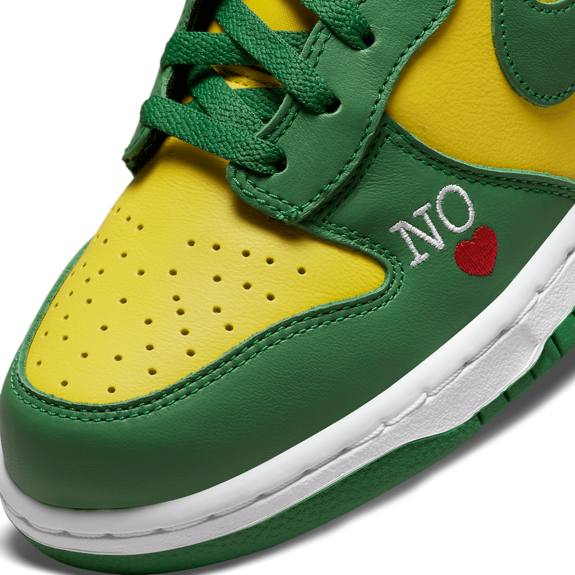 Nike SB Dunk High Supreme By Any Means Brazil - DN3741-700
