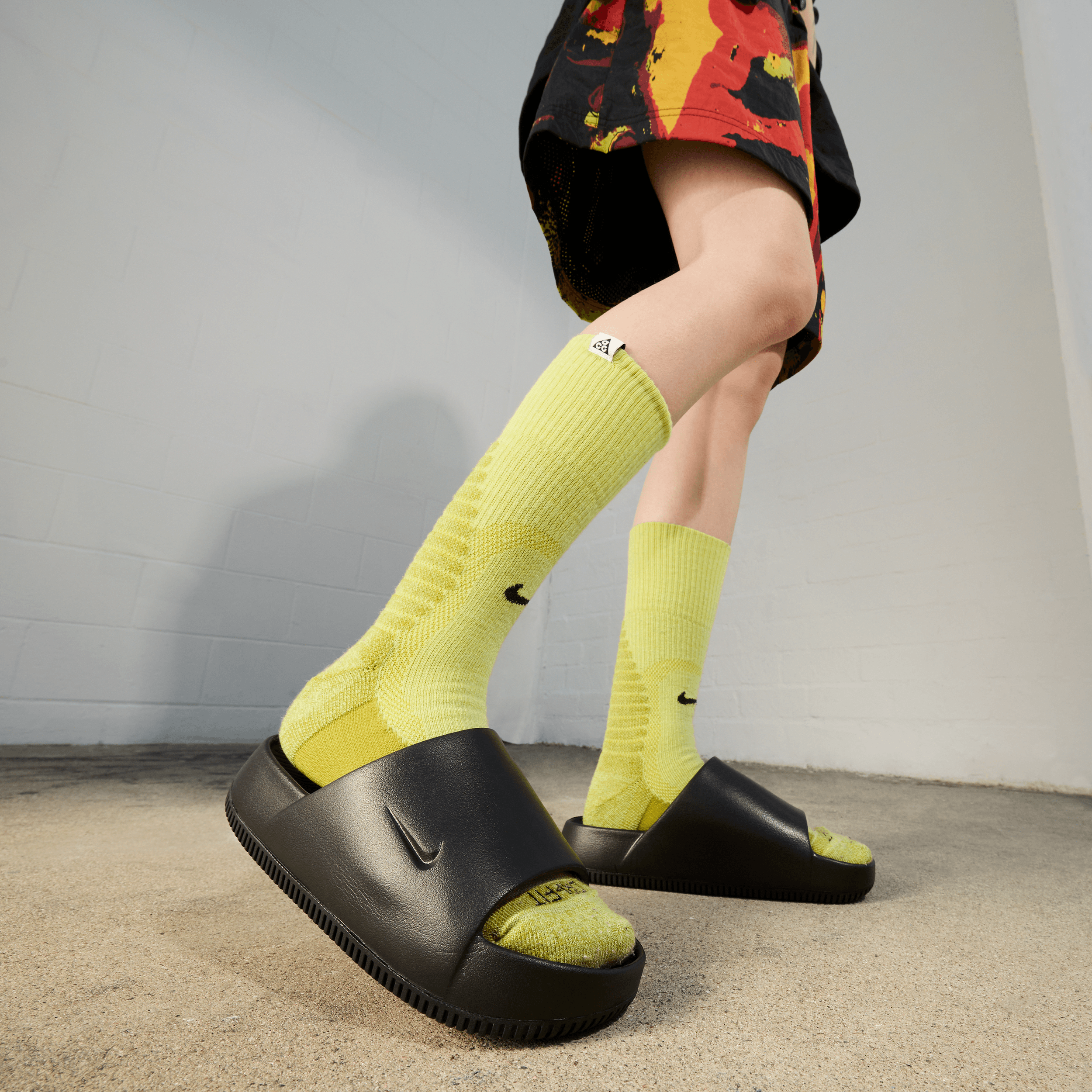 ★NIKE★大人気★WMNS ON DECK SLIDE オンデッキ★追跡可 Nike Calm Slide Black (W) - DX4816-001 Raffles & Where to Buy