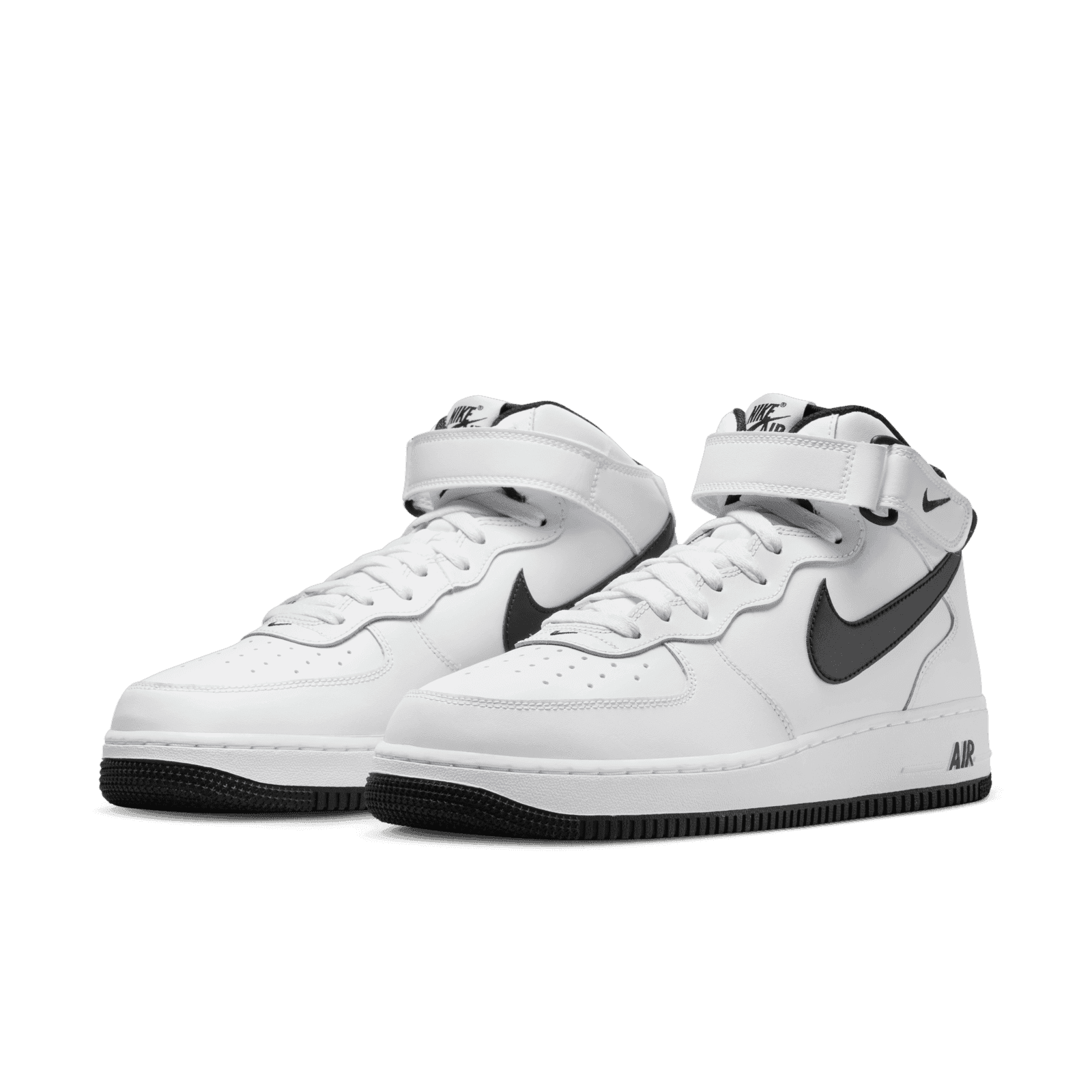 Amazon.com | Nike Air Force 1 High '07 Black/White 8 D (M