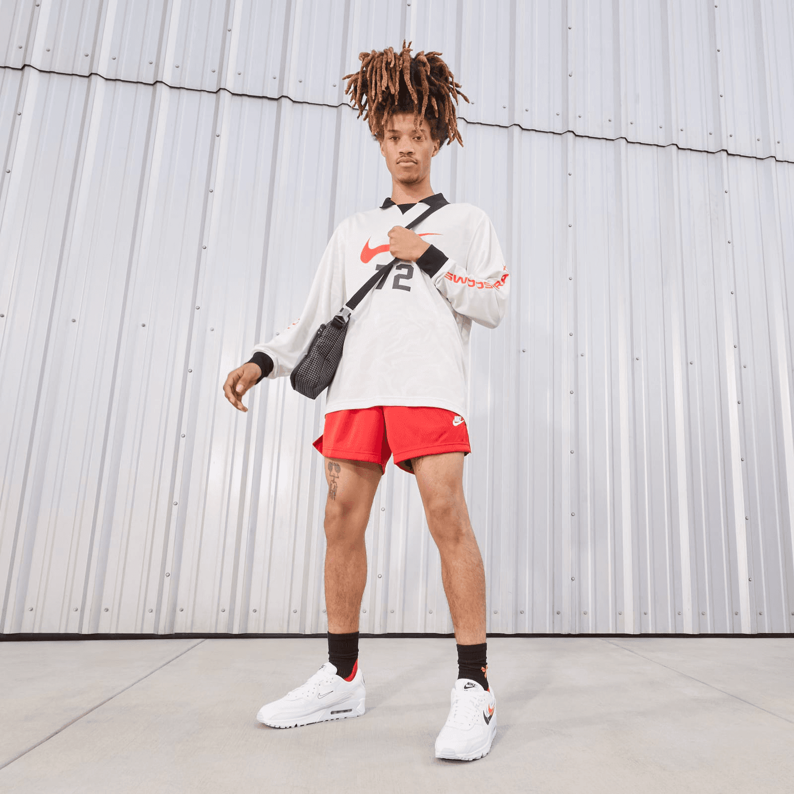 round two nike air max