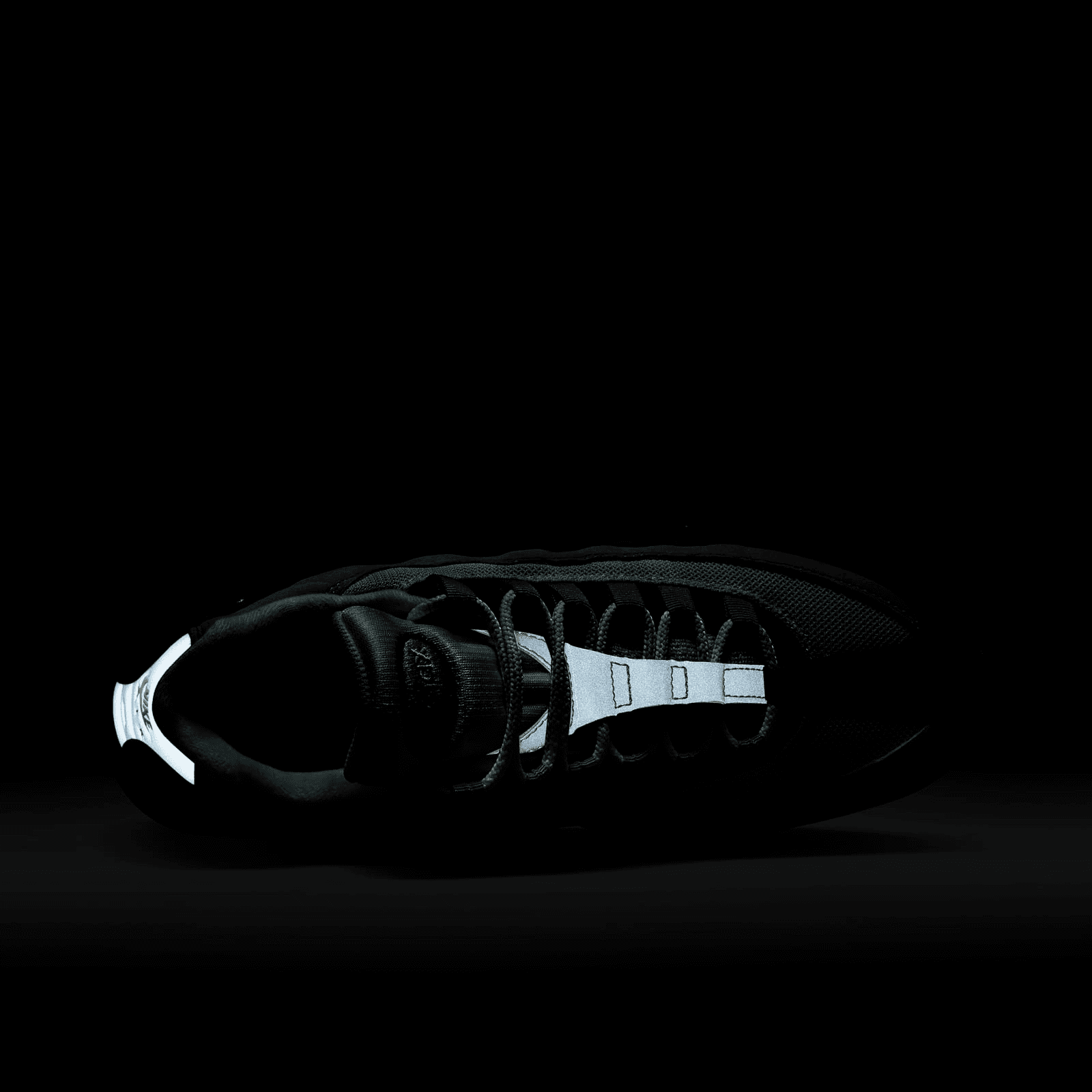 Nike Air Max 95 Icons - DX4236-100 Release Date, Raffles