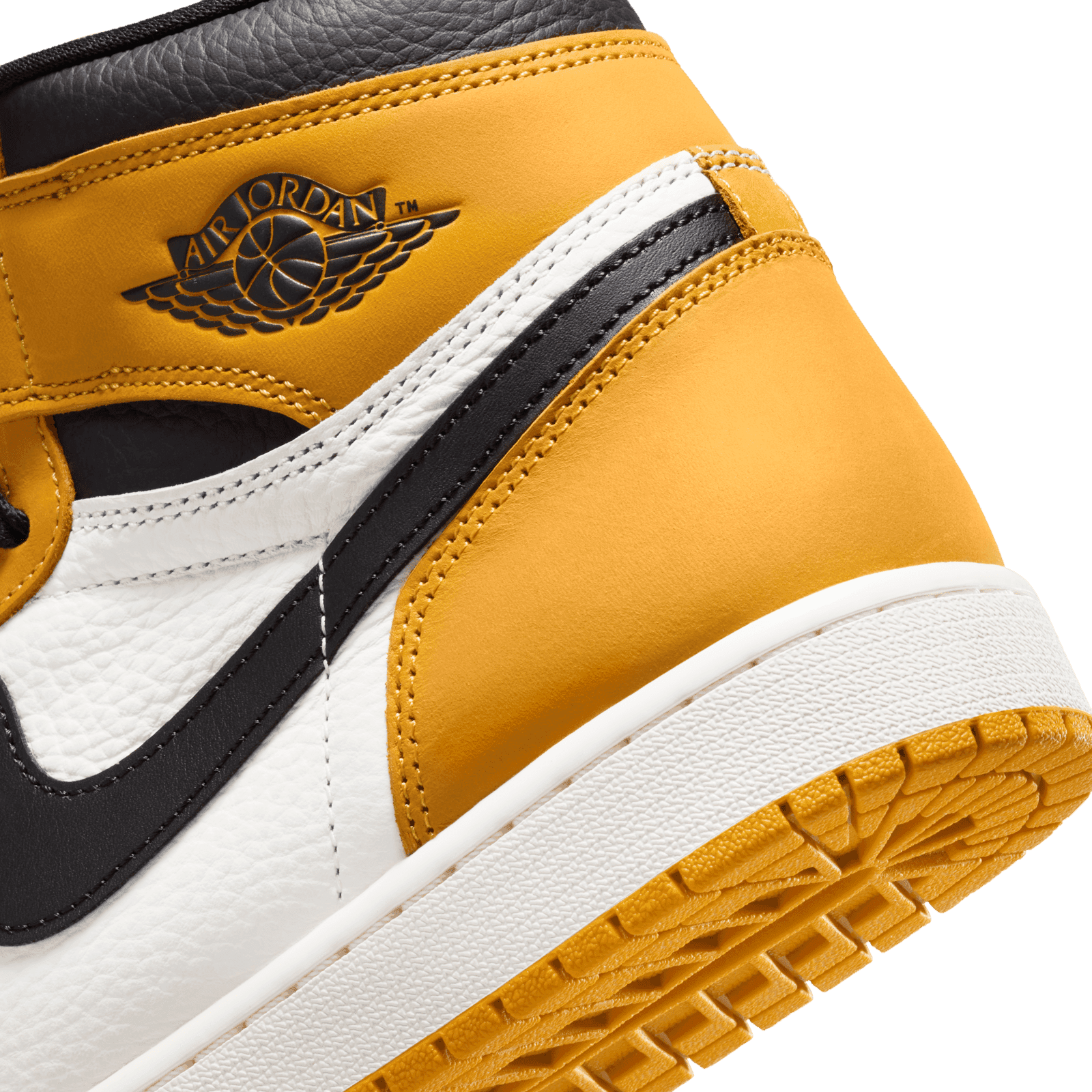 Air Jordan 1 Retro High OG Yellow Ochre - DZ5485-701