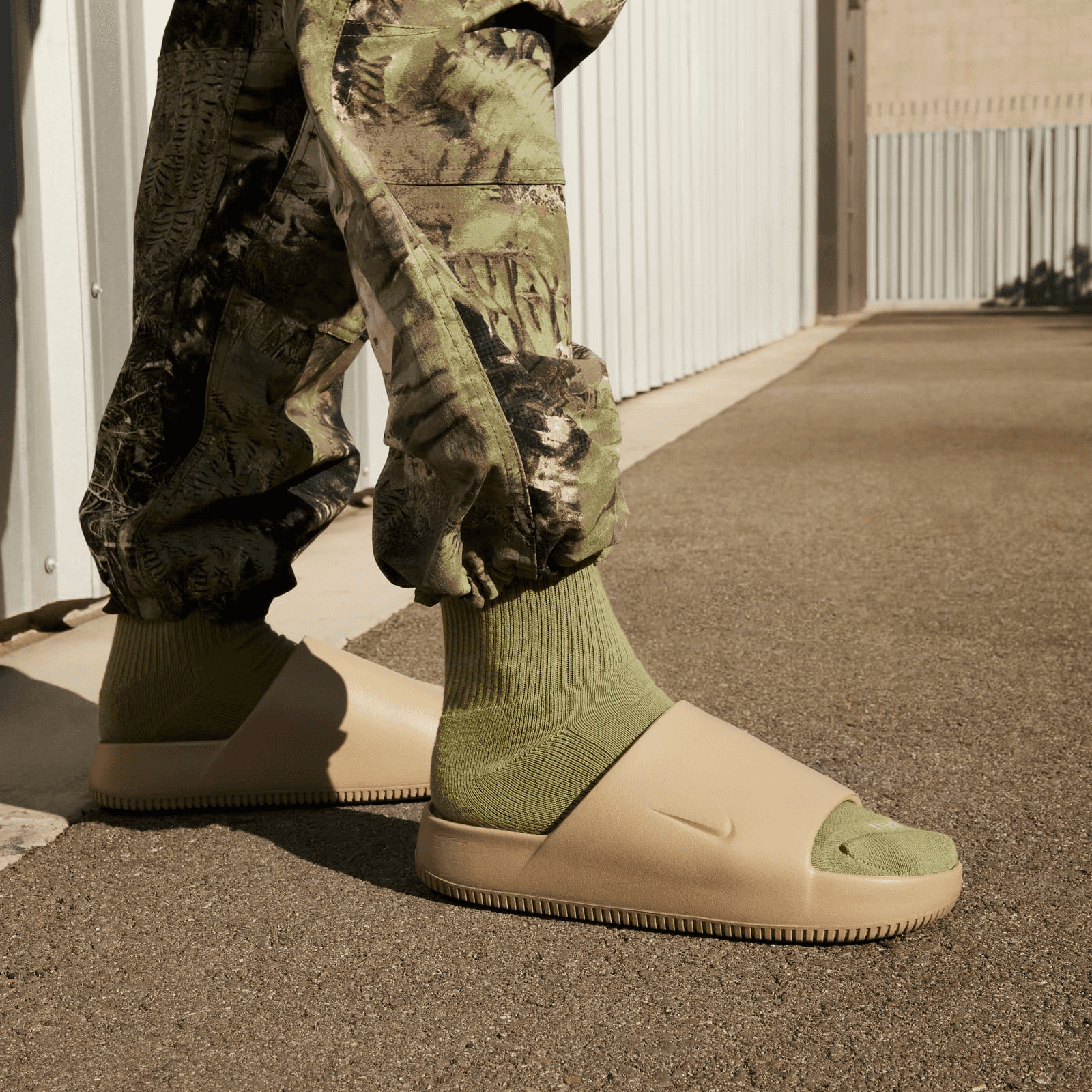 ◆Nike◆ Cam Slide M Khaki FD4116201 FD4116-201 Nike Calm Slide Slippers 'Khaki Beige' (FD4116-201