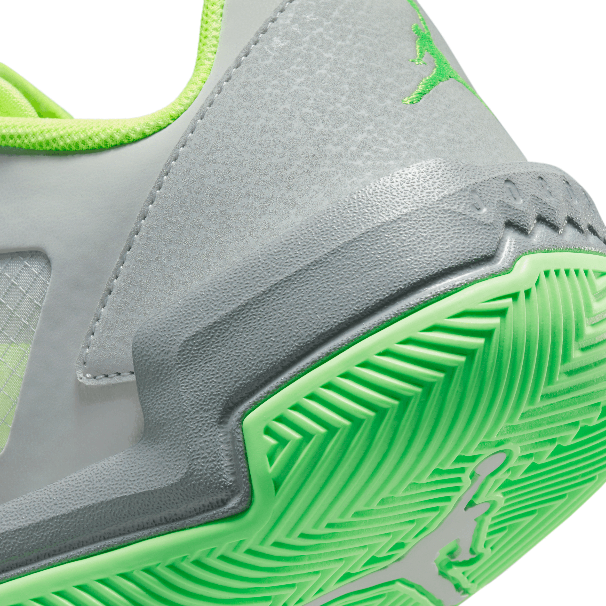 タナゴから Jordan One Take 4 'Grey Green Strike' - DZ3338-003 Release Info