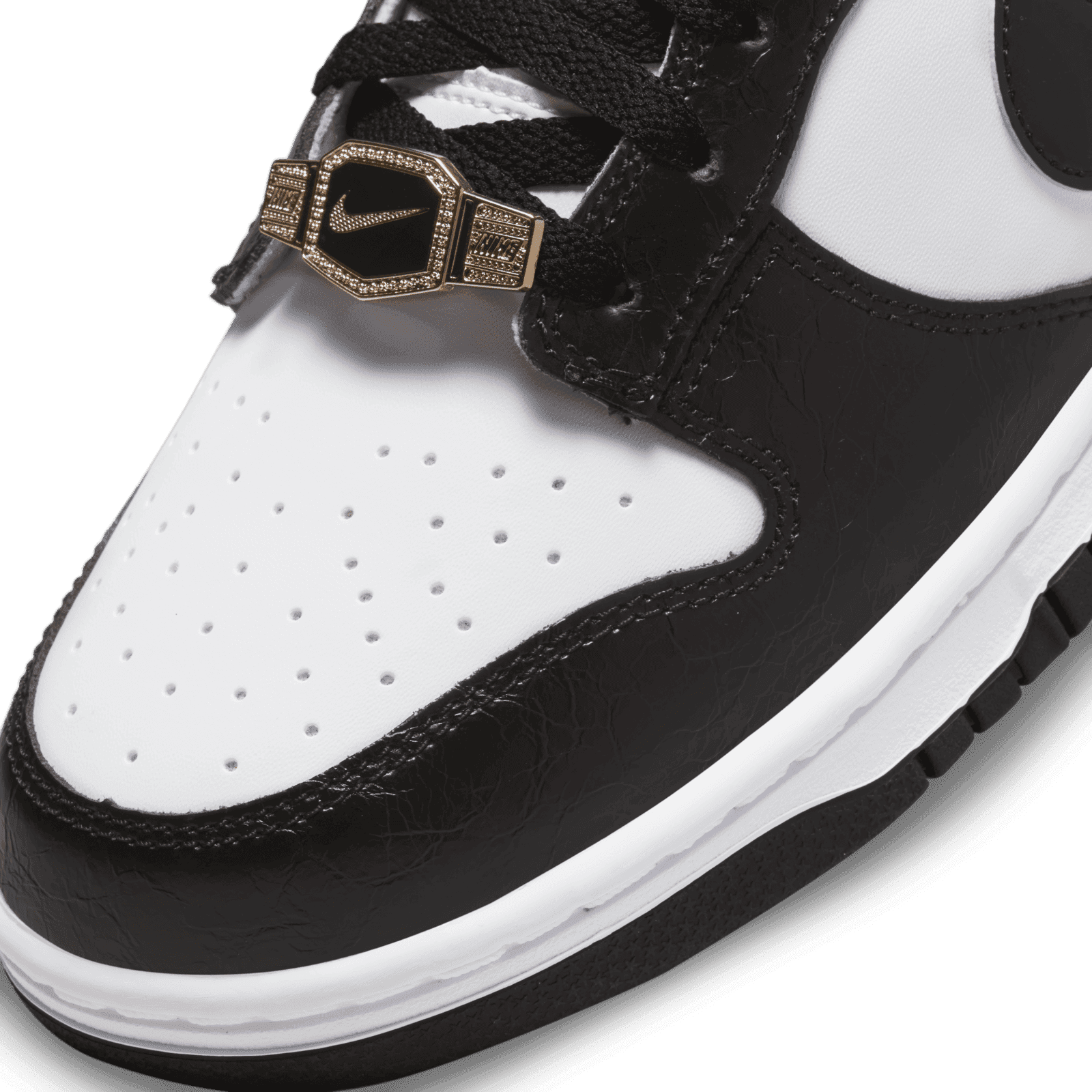 Nike SB Dunk Low ホワイト/ブラック The Nike SB Dunk Low White Black Releases Spring 2025
