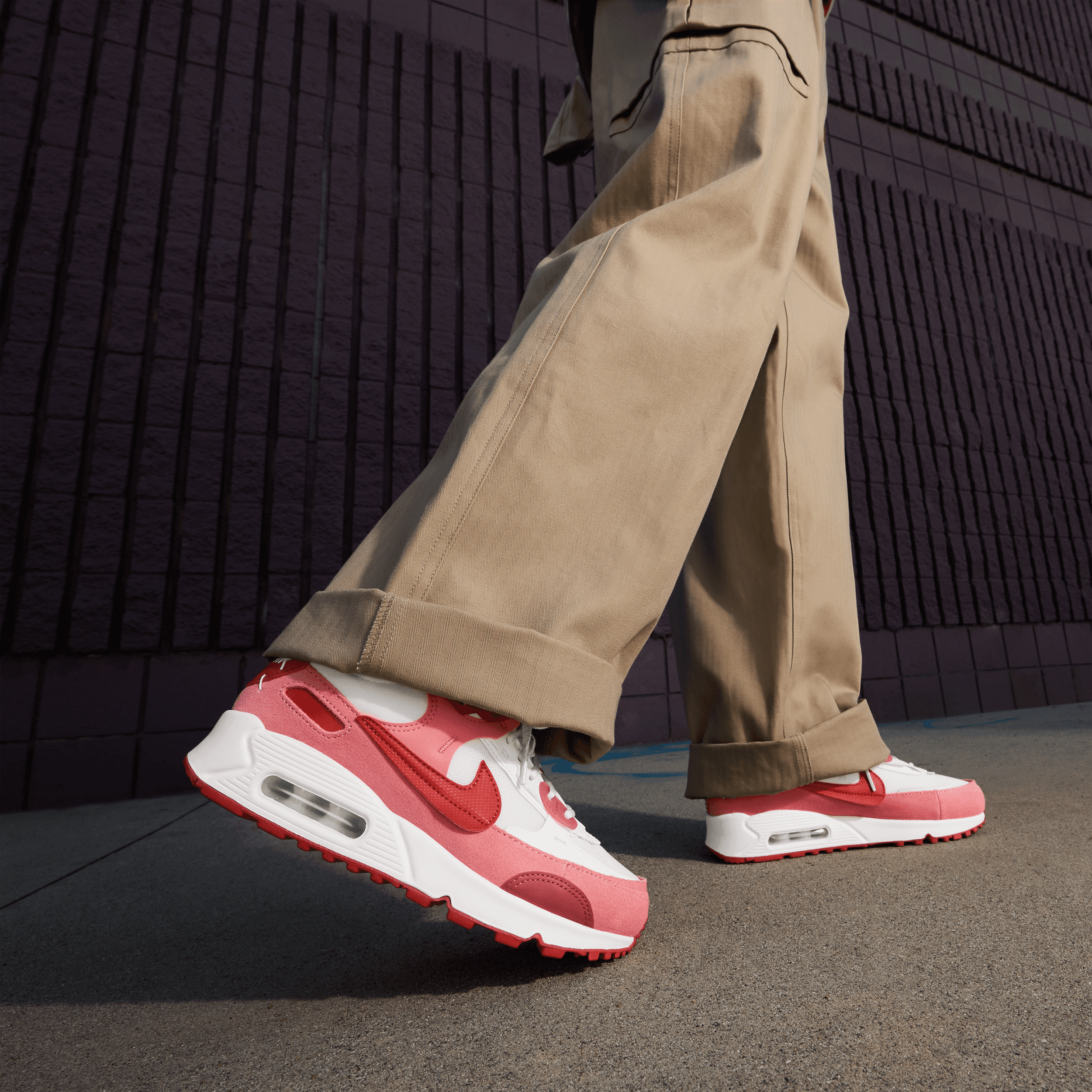 red air max 90 on feet