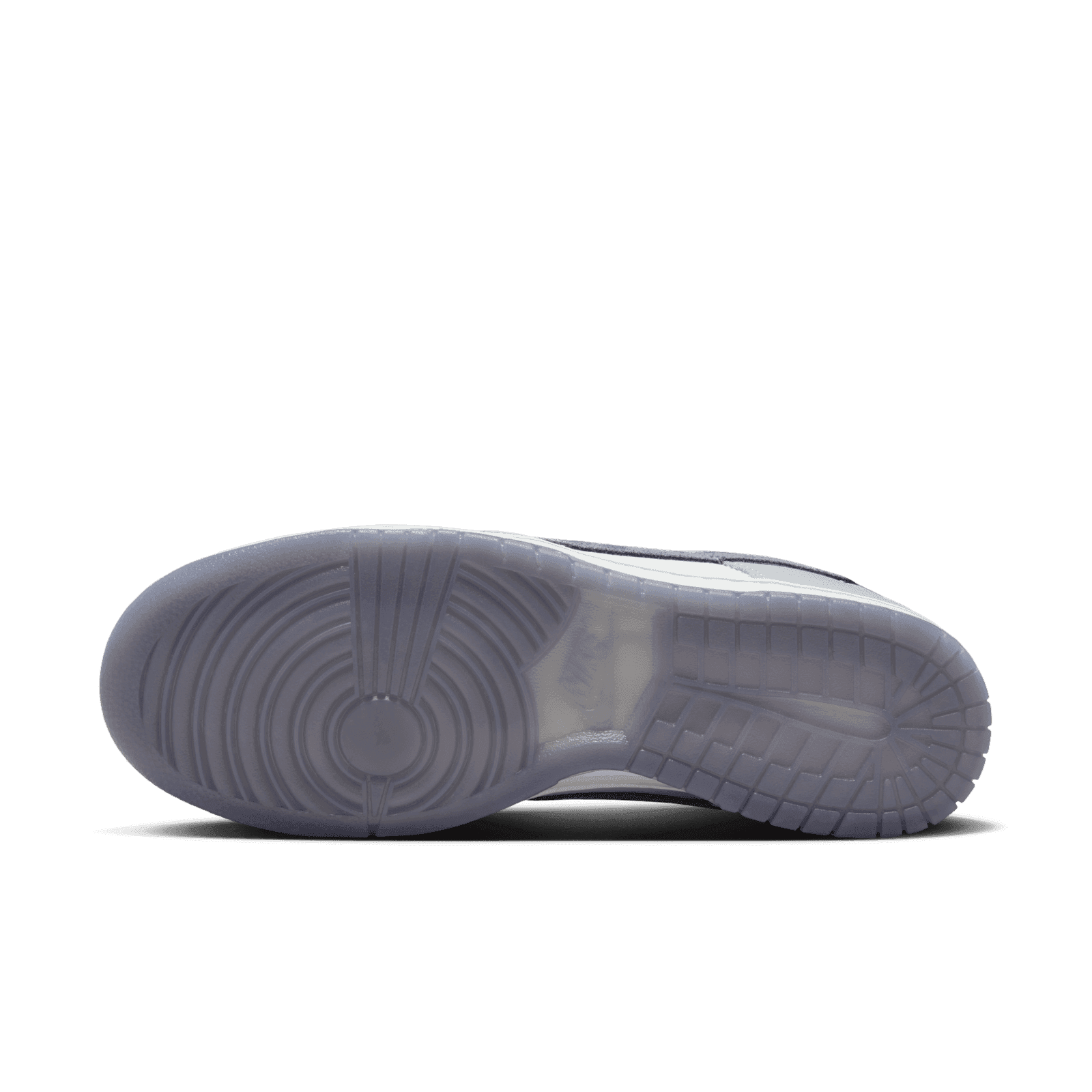 The Nike Dunk Low SE Light Carbon Platinum Tint Releases