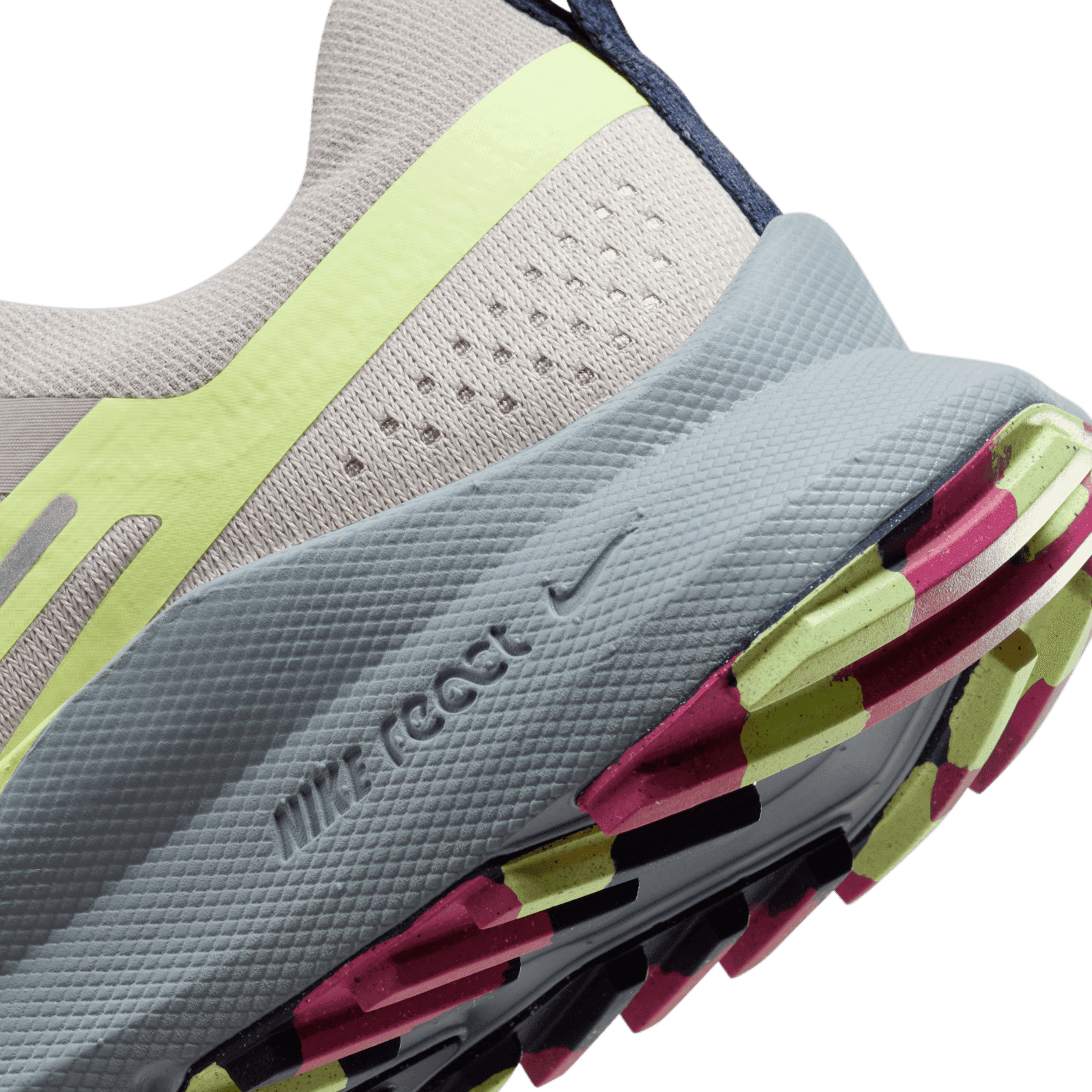 Pegasus 36 trail luminous green hotsell