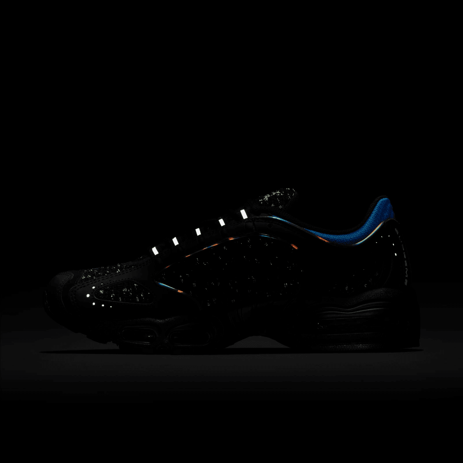 Nike Supreme x Air Max Tailwind 4 