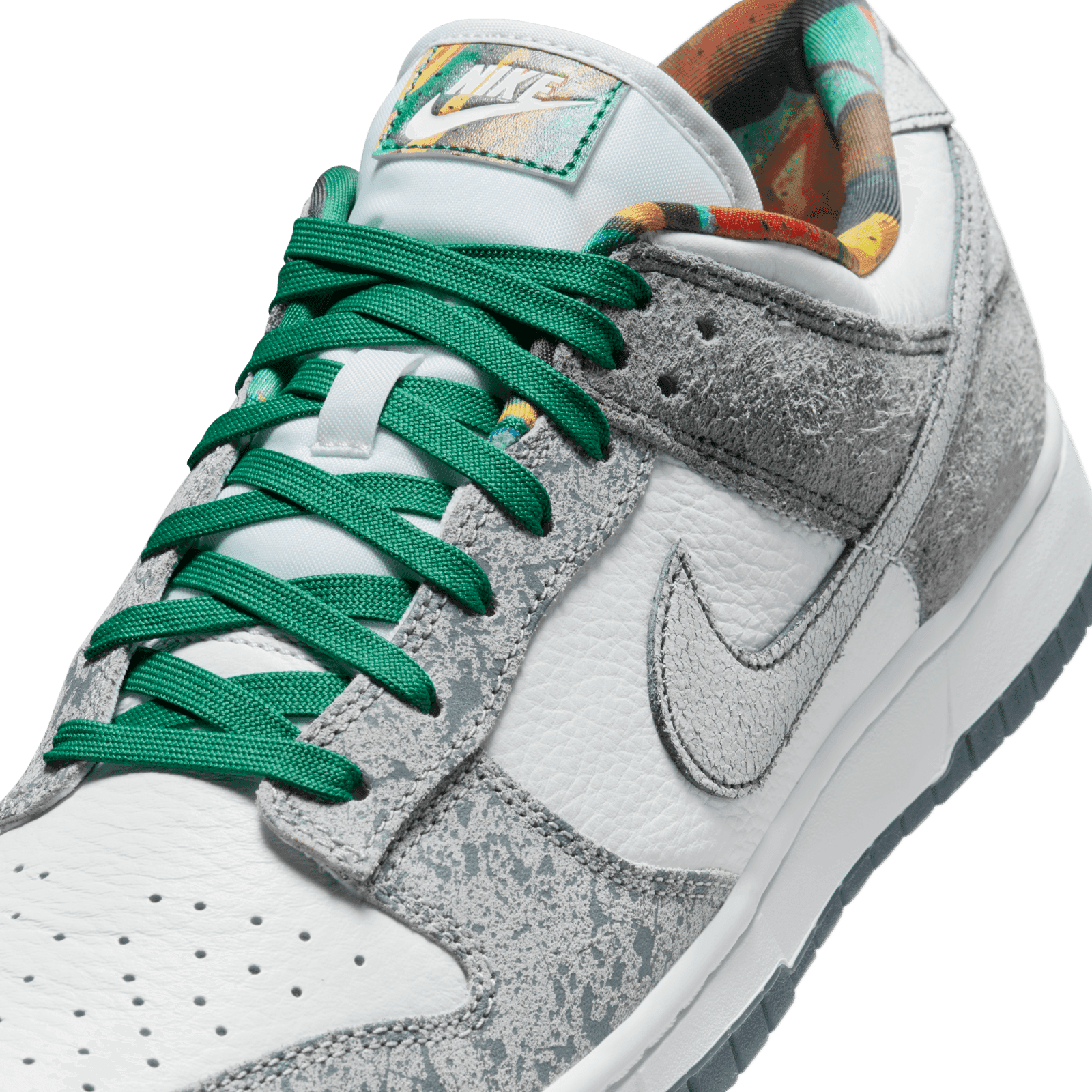 The Nike Dunk Low Philly Releases in June 2024