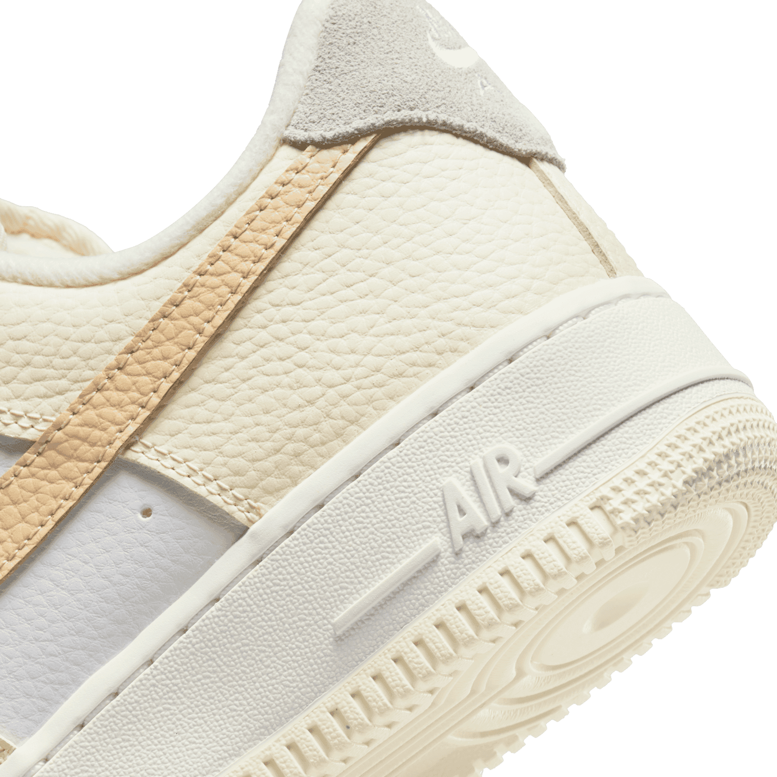 Nike★Nike Air Force 1 '07 Coconut Milk★送料・関税込★ Nike☆Nike Air Force 1 '07 Coconut Milk☆送料・関税込