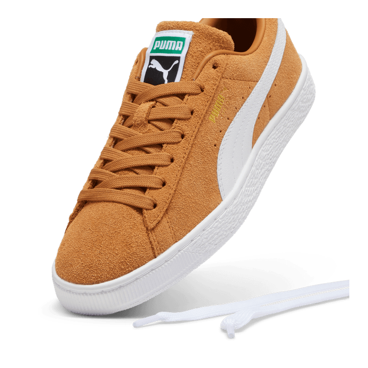 PUMA Suede Classic Sneakers in Caramel Latte/White - 399781
