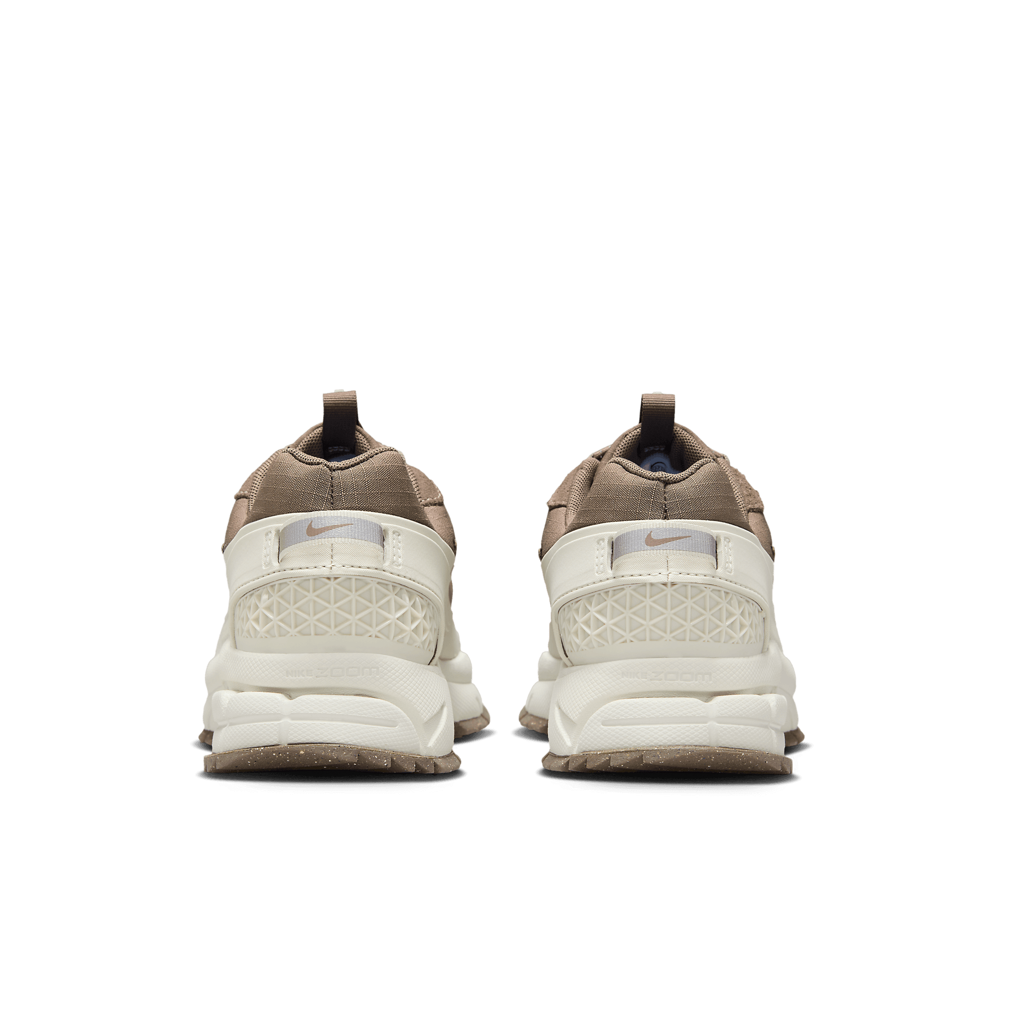 ◆正規品◆NIKE ZOOM VOMERO ROAM MINK BROWN◆関税/送料無料◆ The Nike Zoom Vomero 5 Roam Light Bone Mink Brown is