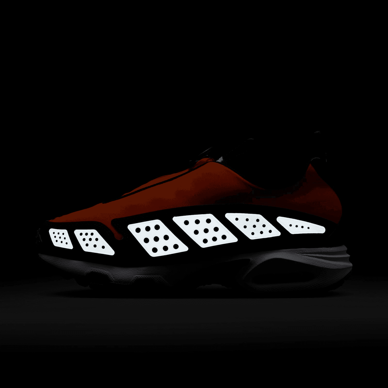 The Nike Air Max Sunder Safety Orange Releases Spring 2025