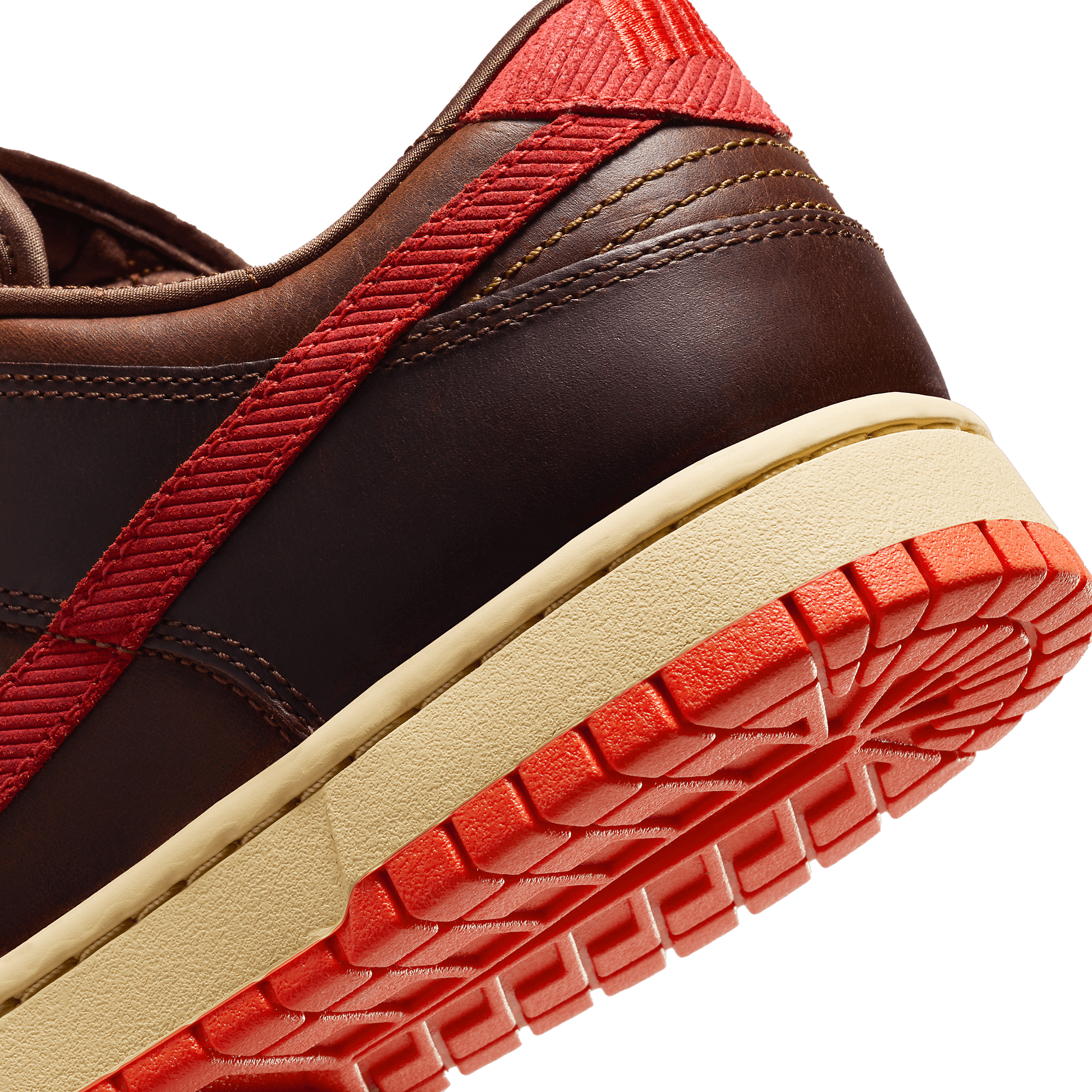 nike-dunk-low-retro-light-