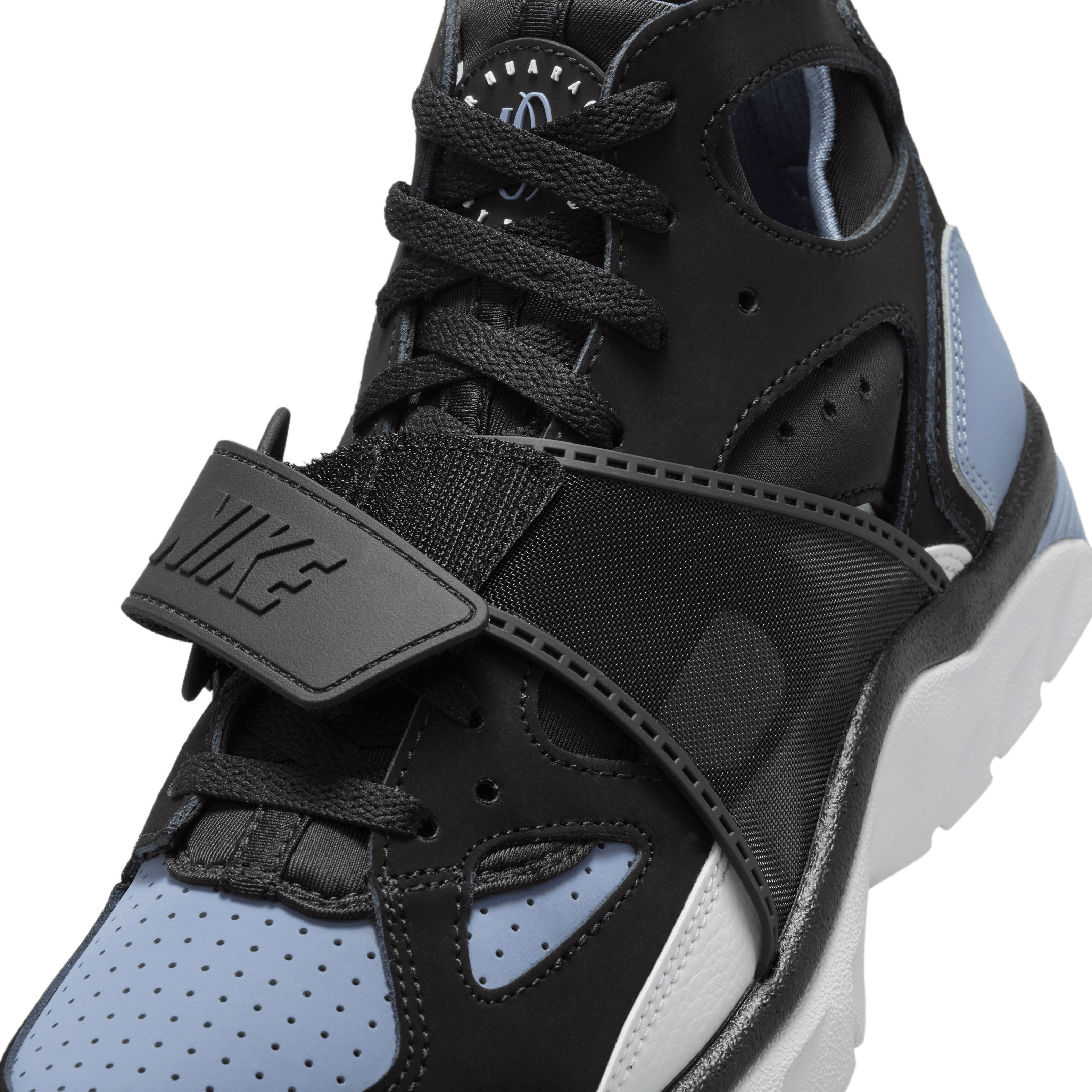 The Nike Air Trainer Huarache Cool Blue Returns Fall 2025 display picture 1