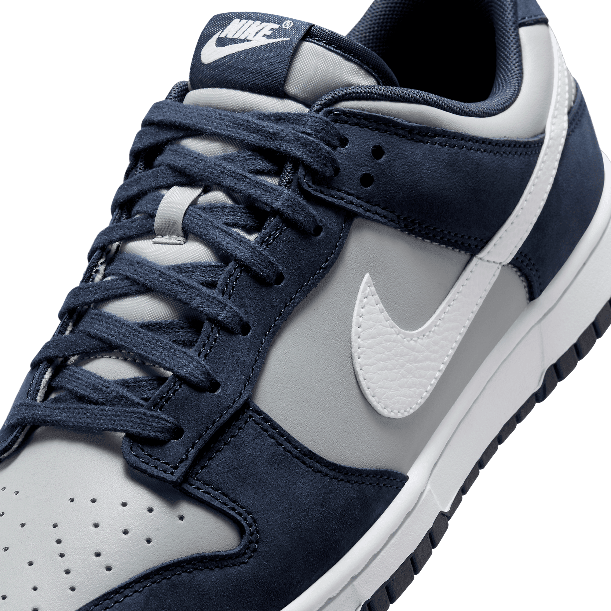 nike-dunk-low-suede-georgetown