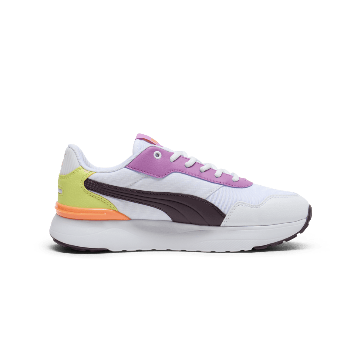 PUMA R78 Voyage Sneakers in White - 380729-38 Release Info