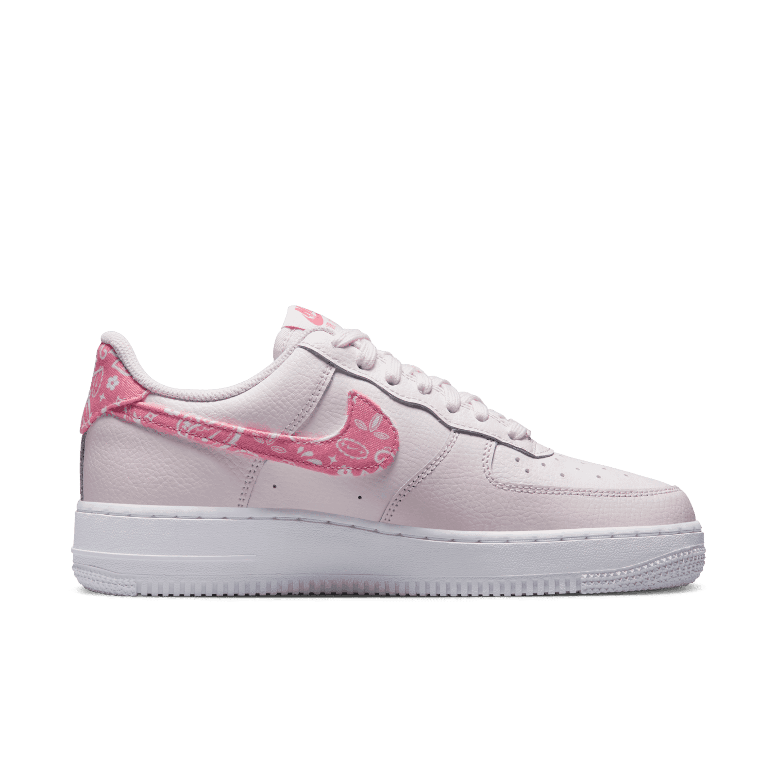 靴 Nike Air Force 1 Low \"Pink Paisley\" Where to Buy the Nike Air Force 1 Low “Pink Paisley” | House