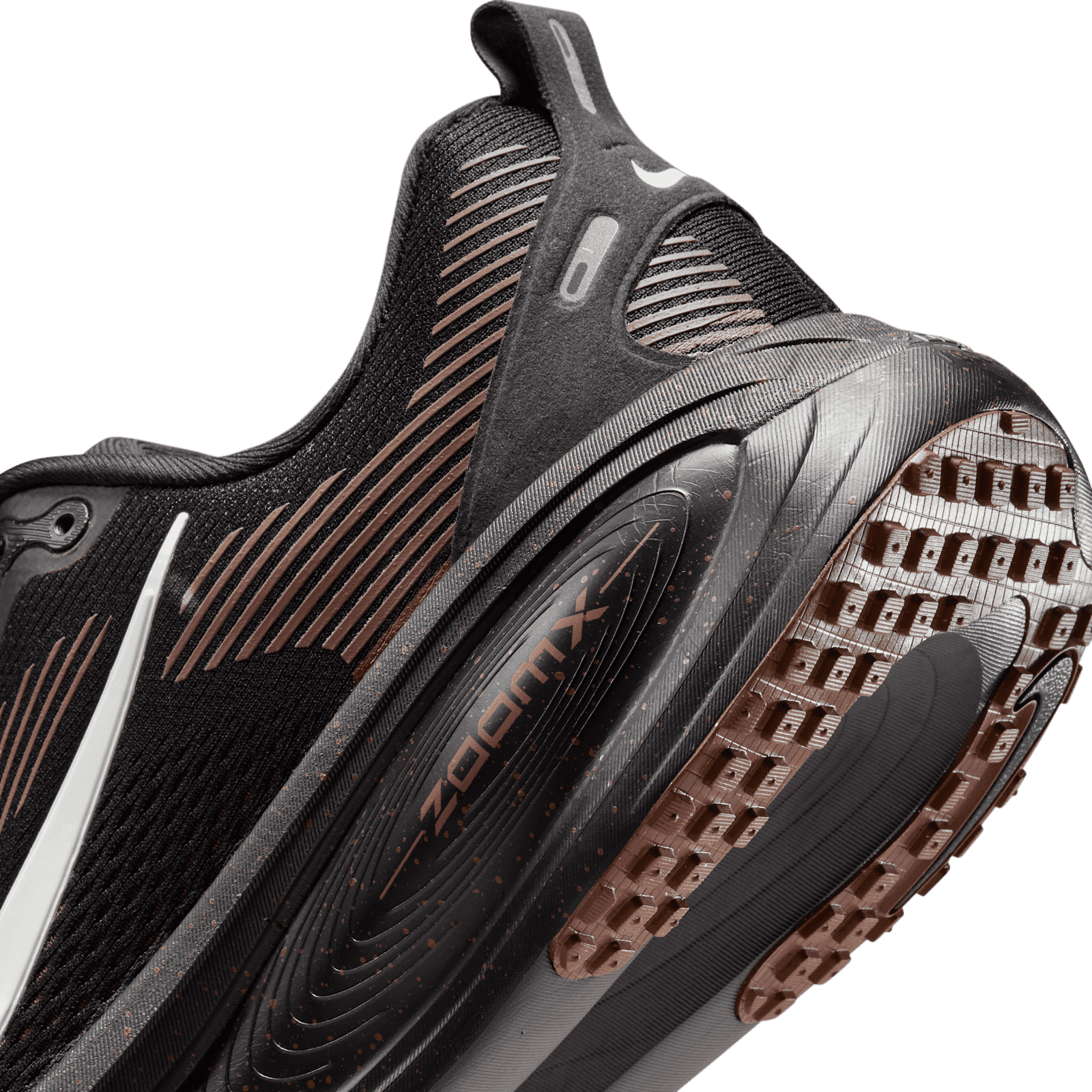 The Nike Vomero 18 Coffee Bean Releases Fall 2025 display picture 3
