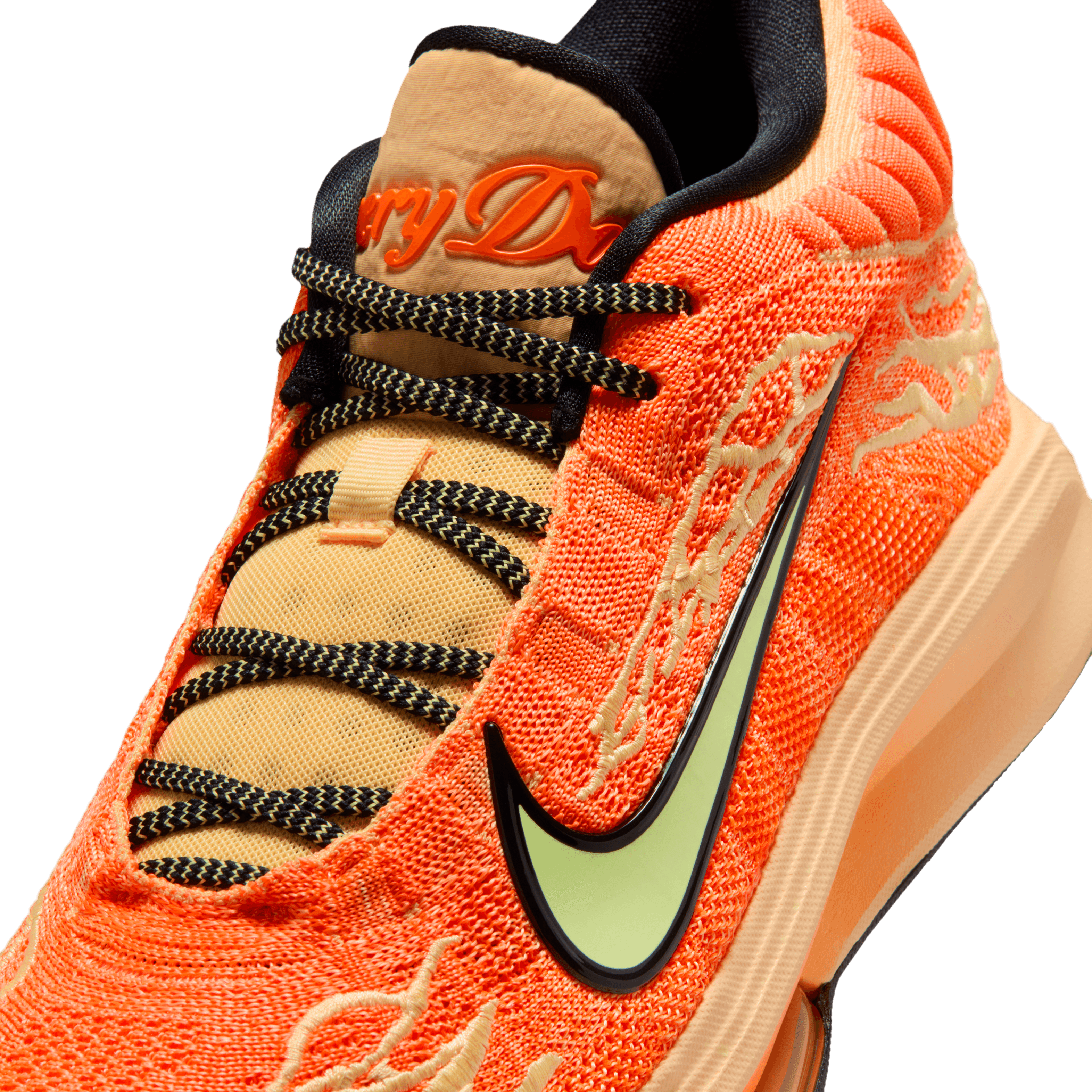 海外限定カラー ハロウィンNike Air Zoom GT Hustle 3 Victor Wembenyama's Halloween GT Hustle 3 is Pumpkin Orange