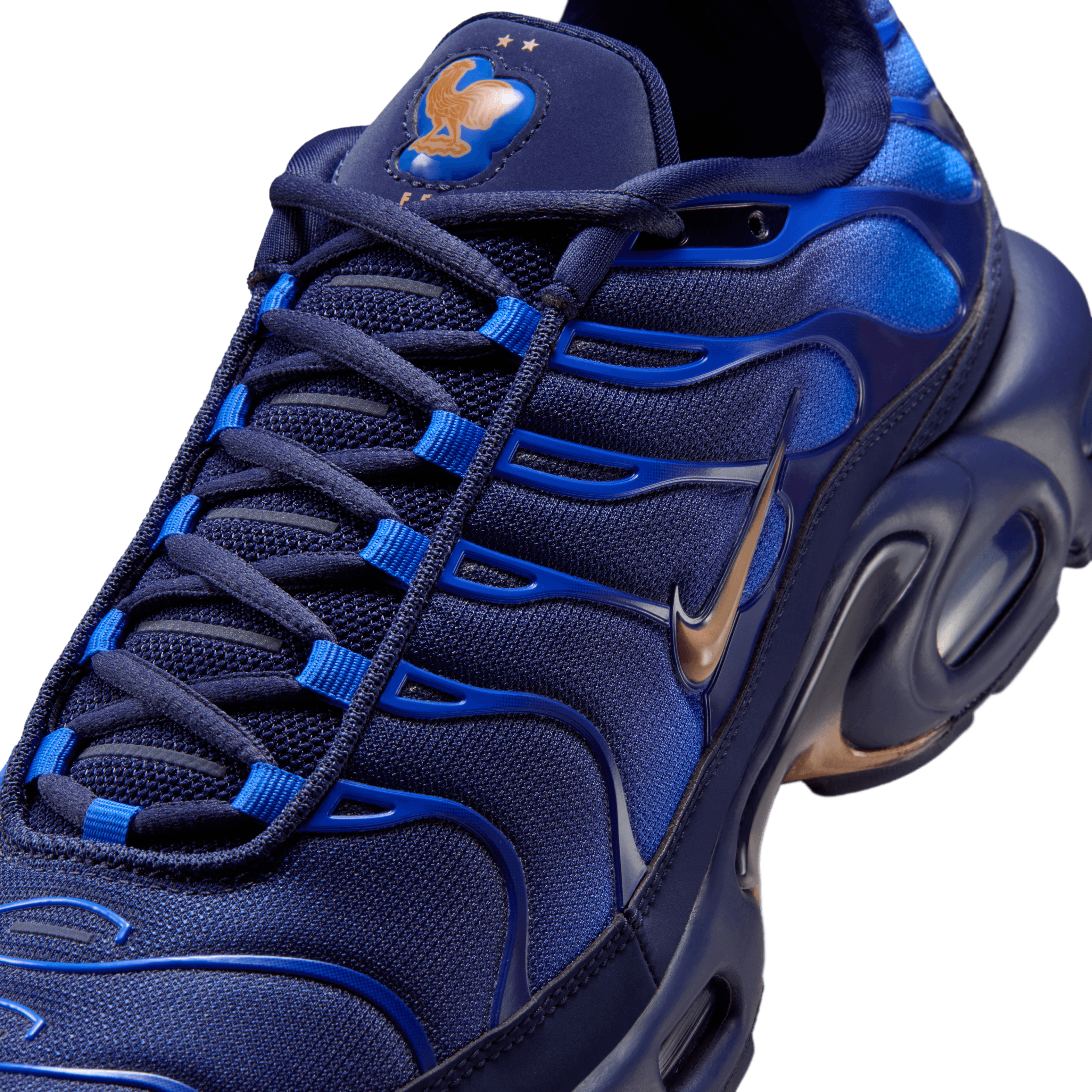Cup Ready: Nike Adds Blue Gradient and Gold Accents to the  display picture 3