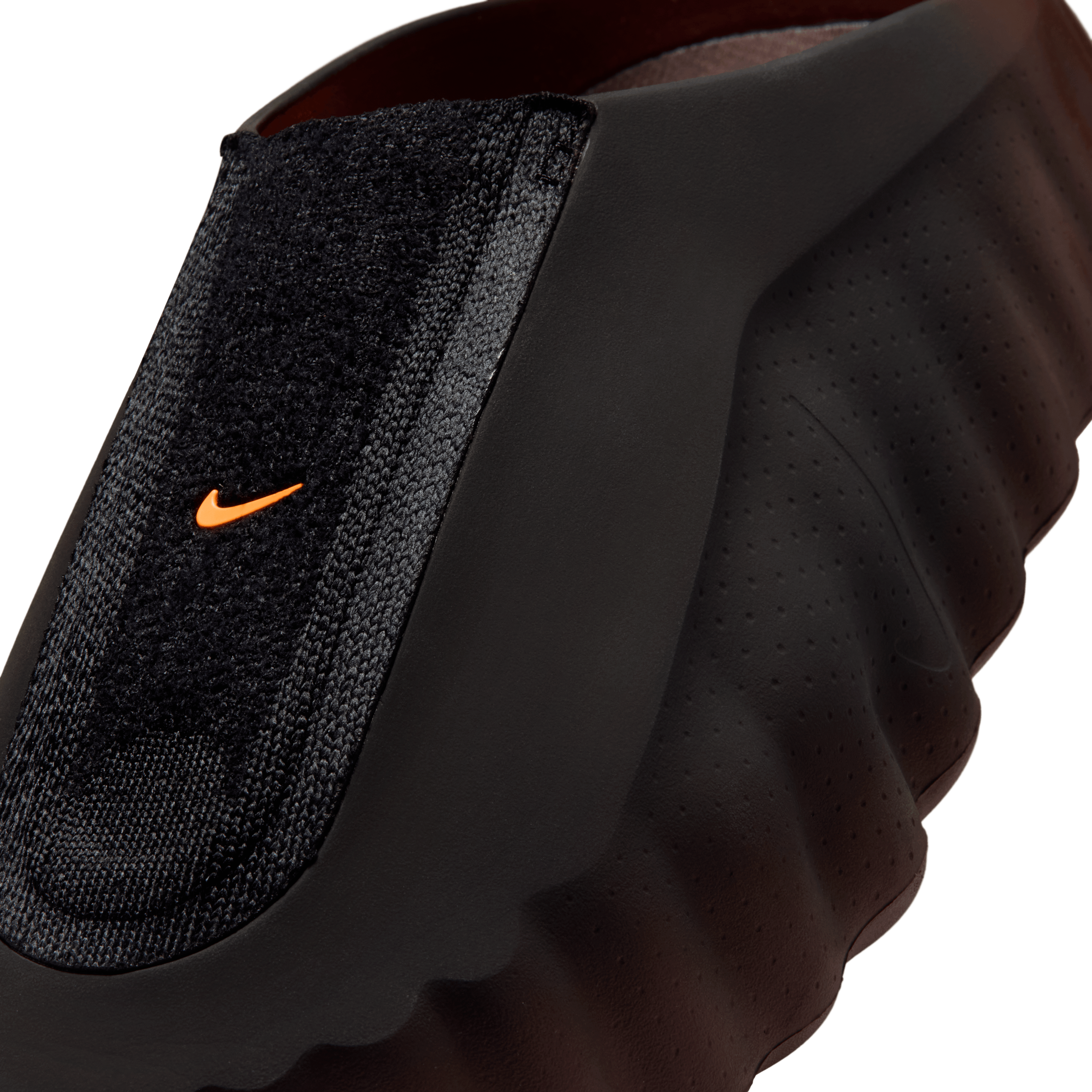 The Nike Mind 001 Flyknit Gradient Collection Expands in Black and
