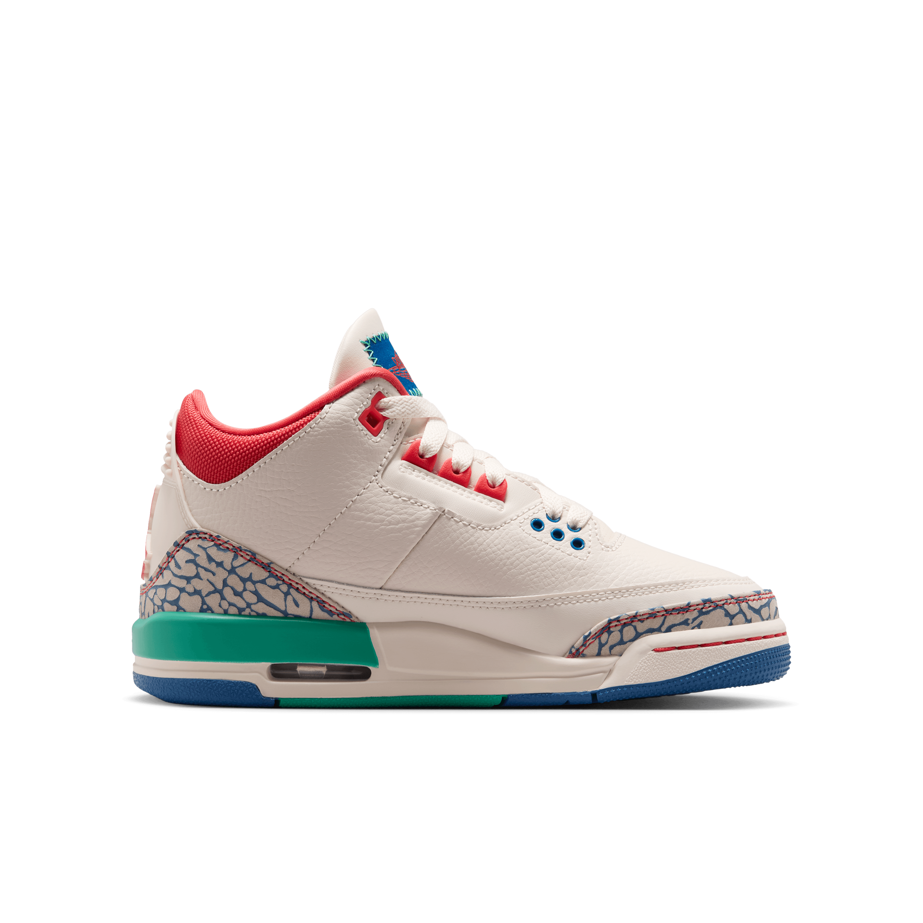 The Air Jordan 3 Retro Chalk Track is a Modified Classic for the Kids