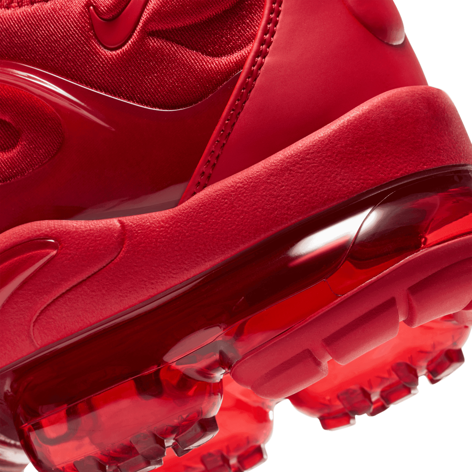 all red air max vapormax plus