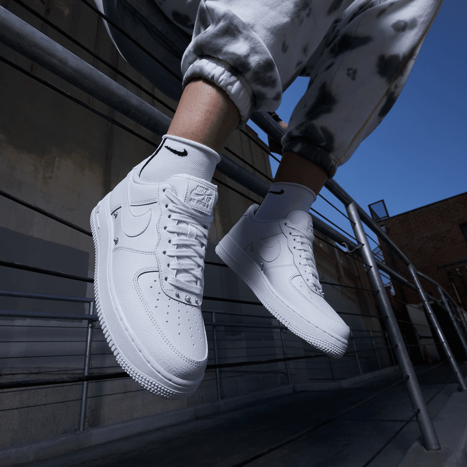 Nike Air Force 1 Low '07 SE Pearl White (W) - DQ0231-100