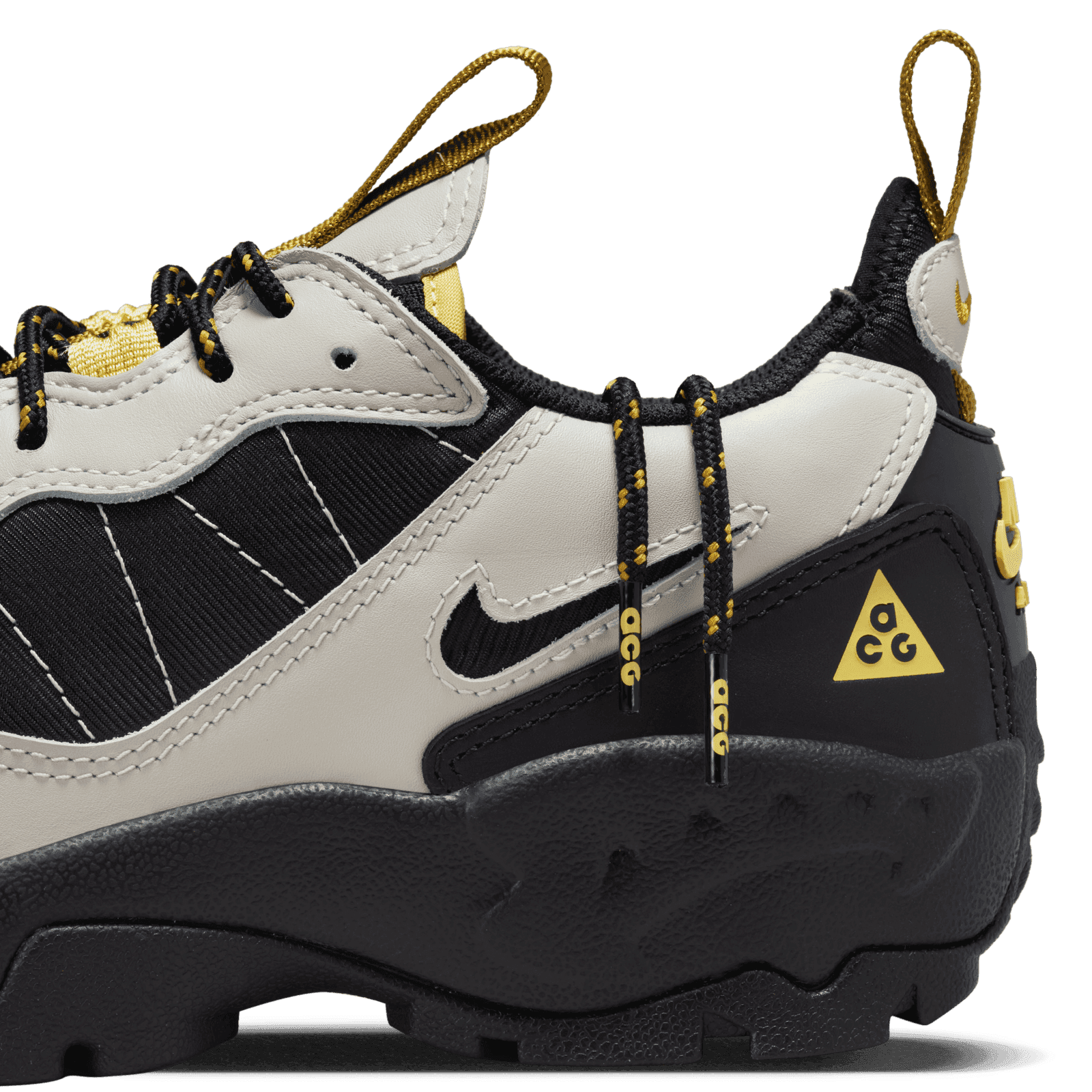 Nike ACG Air Mada Low Light Bone Black Celery - DO9332-001