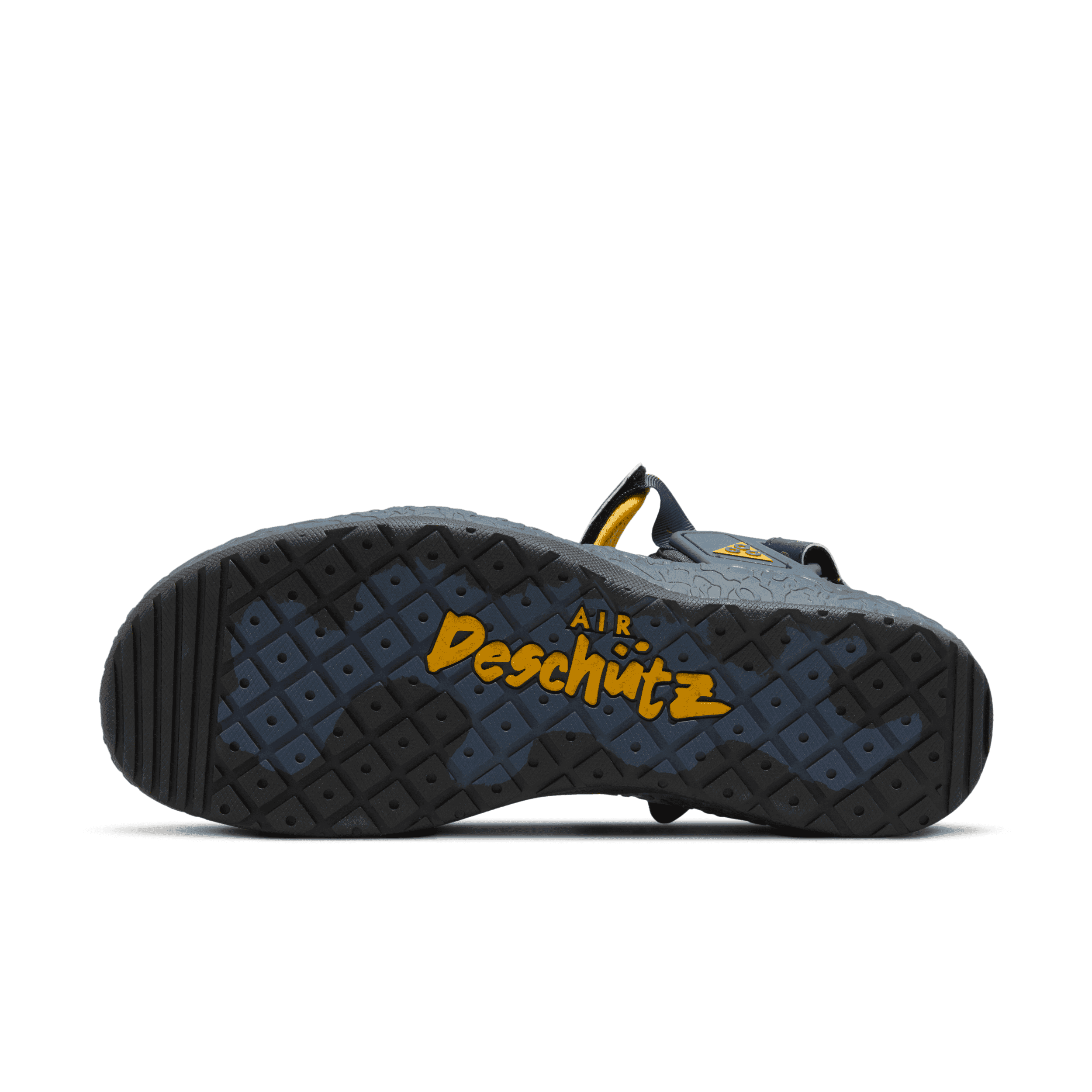 靴 Nike ACG Air Deschutz ACG Air Deschutz in Cream – SVRN