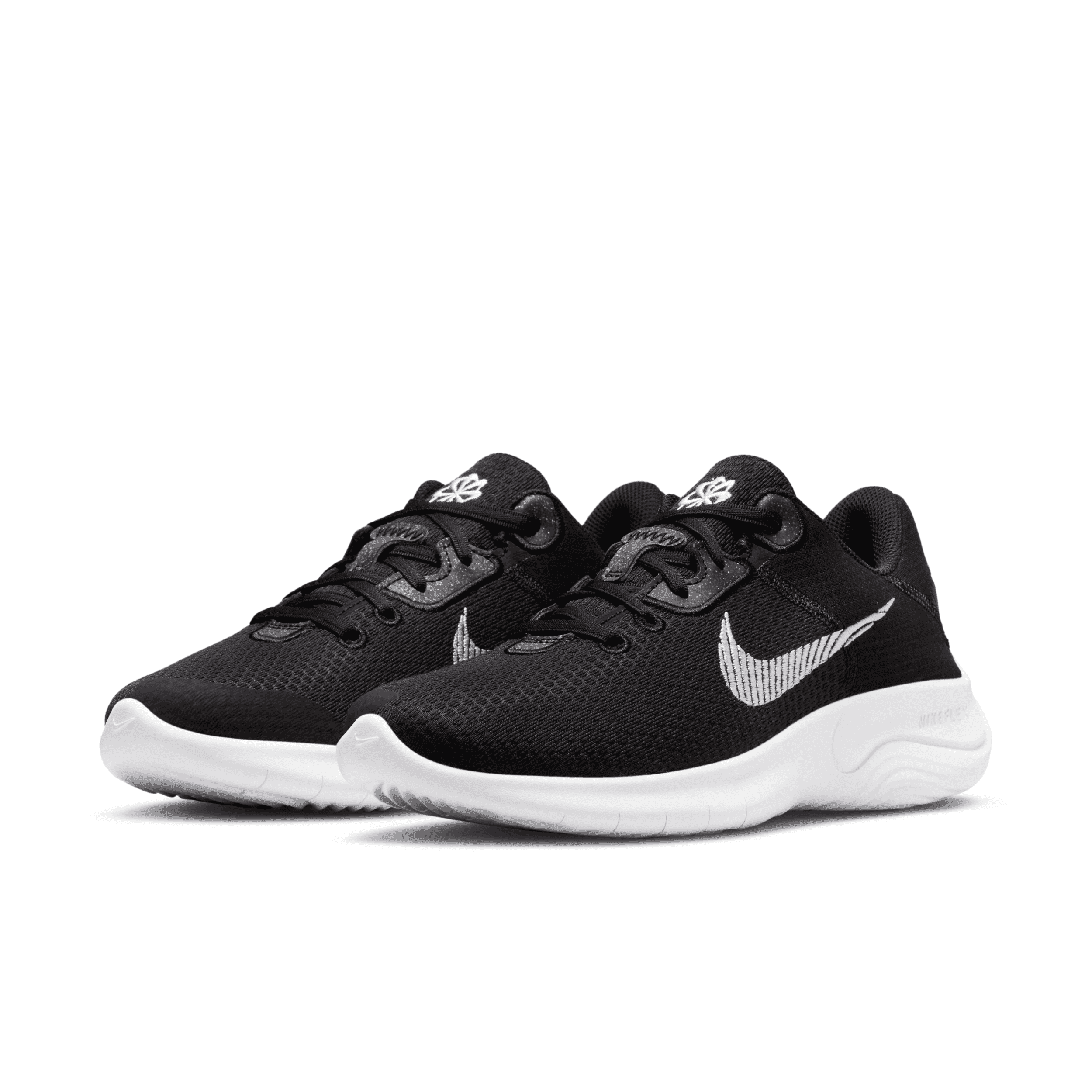 NEW! Nike Flex Experience Run 11 Road Running Shoes Black Honeydew Size 10.5 Cut in half: Nike Flex Experience Run 11 Review | RunRepeat main image 2