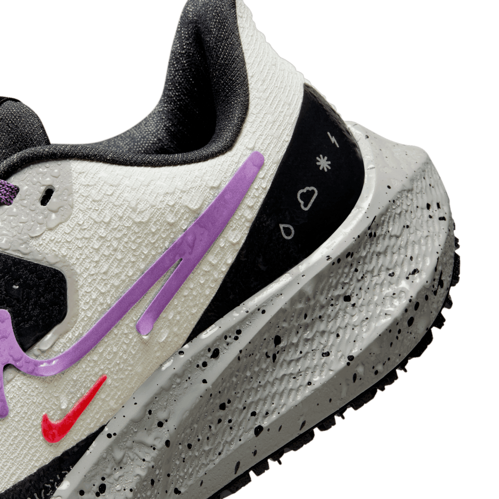 Nike Air Zoom Pegasus 39 Shield Weatherized Road Running Shoes