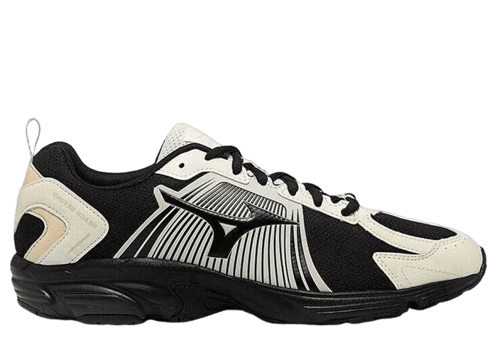 和 adidas ZX22 