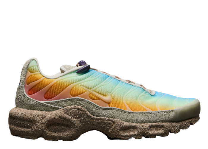 The Nike Air Max Plus Beachy Sunset is Exclusive to Asia The Nike Air Max Plus Beachy Sunset is Exclusive to Asia